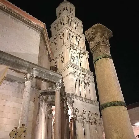 Diocletians Palace For Two 公寓 *
