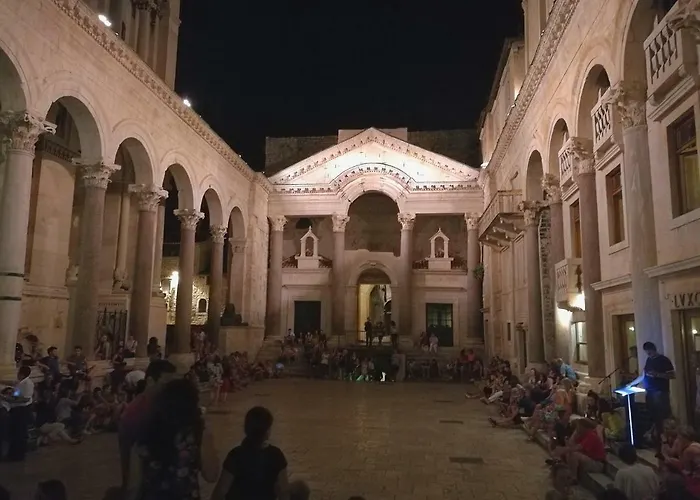Diocletians Palace For Two